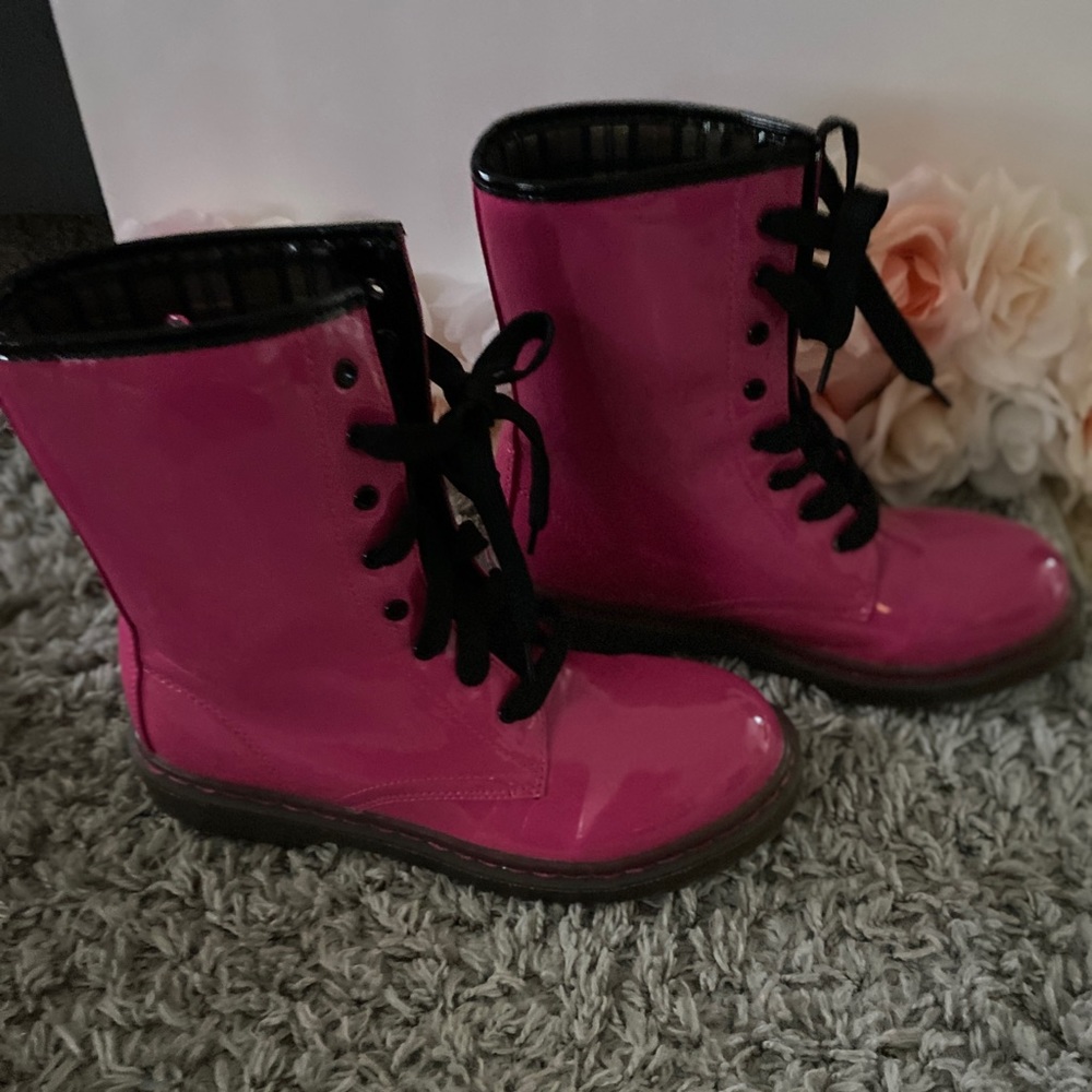 Women's combat patent  boot